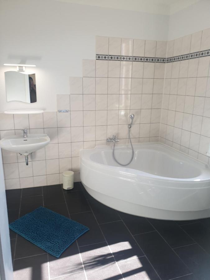 Ferienwohnung Leonie جوسلار المظهر الخارجي الصورة